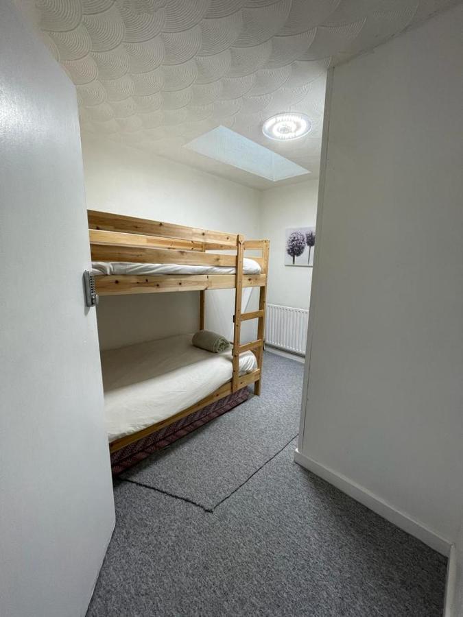 Bridge Street En Suite Rooms Merthyr Tydfil Exterior photo